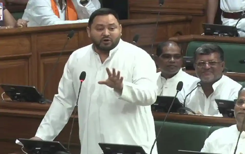  Bihar Politics:'लालू जी की पाठशाला से निकले हैं CM' तेजस्वी ने सम्राट चौधरी को दी बधाई 