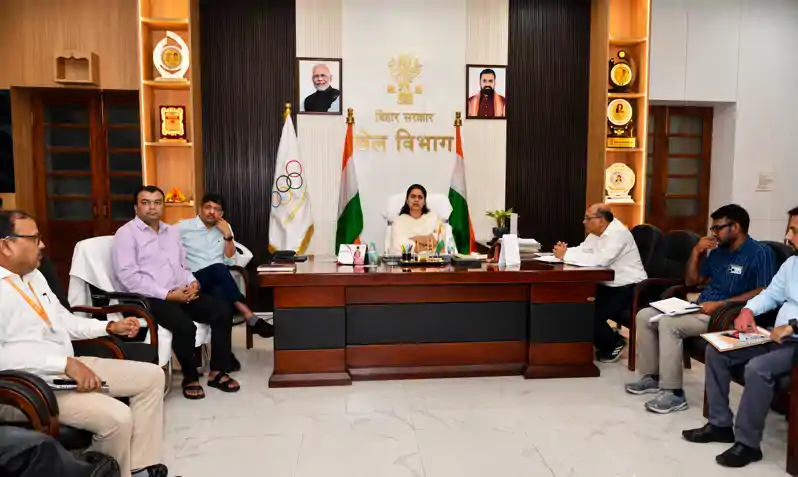 प्रखंड स्तर पर विकसित होगी आधुनिक खेल अवसंरचना, तेजी से हो रहा कार्य : खेल मंत्री प्रखंड स्तर पर विकसित होगी आधुनिक खेल अवसंरचना, तेजी से हो रहा कार्य : खेल मंत्री