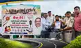 राखी के धागे से सड़क सुरक्षा का संदेश, नियम तोड़ने वालों से छात्राओं ने लिया वचन