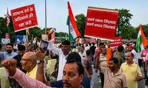 यूजीसी रोल बैक, सवर्ण समाज ने किया प्रदर्शन