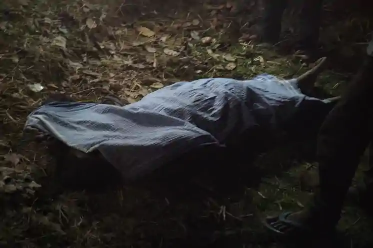 जामताड़ा : खेत में संदिग्ध हालात में बरामद हुआ युवक का श*व, घर से मतदान के लिये निकला था