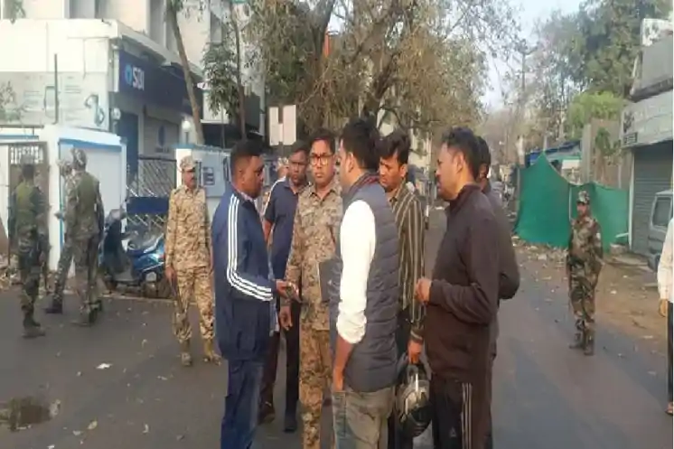 दुमका में दिनदहाड़े फा*यरिंग, मजदूर मोटर संघ के प्रमंडलीय अध्यक्ष अरुण सिंह को बदमाशों ने मारी गो*ली