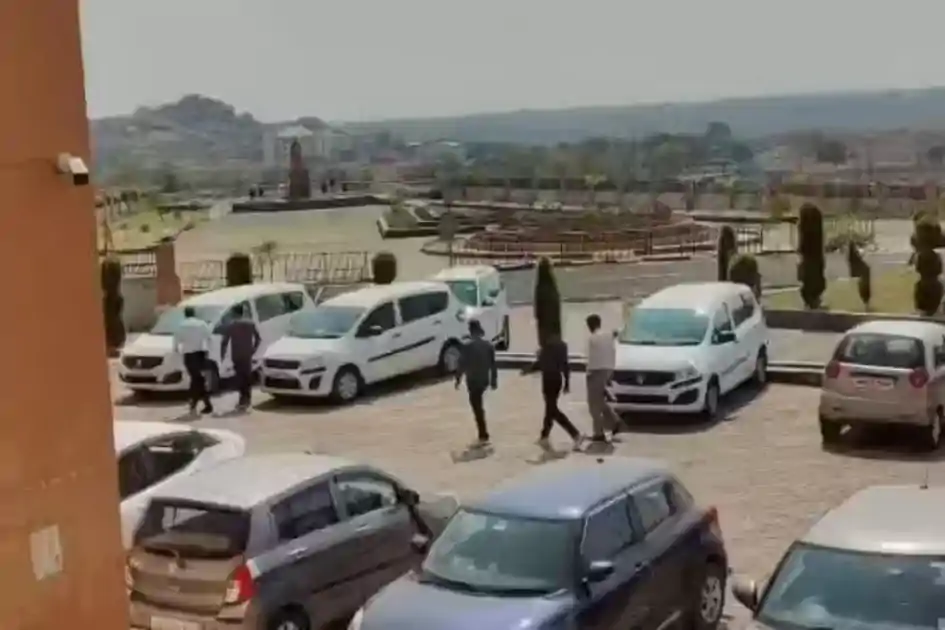 रांची: सेंट्रल यूनिवर्सिटी ऑफ झारखंड में CBI की छापेमारी, पुराने मामले की जांच जारी