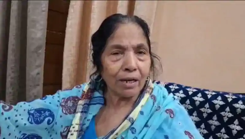 बोकारो में अपराधियों के बुलंद हौसले, पुलिस मुख्यालय के पास दिनदहाड़े चेन स्नैचिंग बोकारो में अपराधियों के बुलंद हौसले, पुलिस मुख्यालय के पास दिनदहाड़े चेन स्नैचिंग
