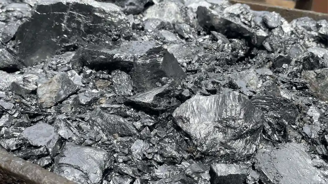 14 साल बाद फिर खुलेगी पलामू की ग्रेफाइट माइंस! 4 हजार लोगों को मिलेगा रोजगार