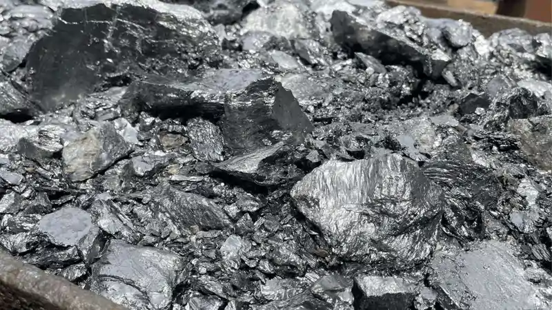 14 साल बाद फिर खुलेगी पलामू की ग्रेफाइट माइंस! 4 हजार लोगों को मिलेगा रोजगार 14 साल बाद फिर खुलेगी पलामू की ग्रेफाइट माइंस! 4 हजार लोगों को मिलेगा रोजगार