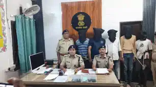 बिहार: 24 घंटे में अपहृत युवक सकुशल बरामद, पांच अपहरणकर्ता गिरफ्तार बिहार: 24 घंटे में अपहृत युवक सकुशल बरामद, पांच अपहरणकर्ता गिरफ्तार