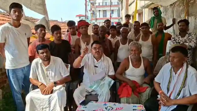 "अतिक्रमण हटाओ, पार्क-स्कूल बनाओ"..धैया के लोगों की प्रशासन से मांग "अतिक्रमण हटाओ, पार्क-स्कूल बनाओ"..धैया के लोगों की प्रशासन से मांग