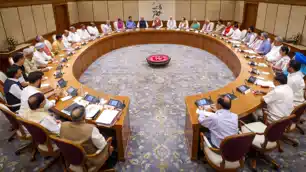 केंद्र की राजनीति में नई बिसात बिछने के संकेत, दिल्ली में बढ़ी हलचल
