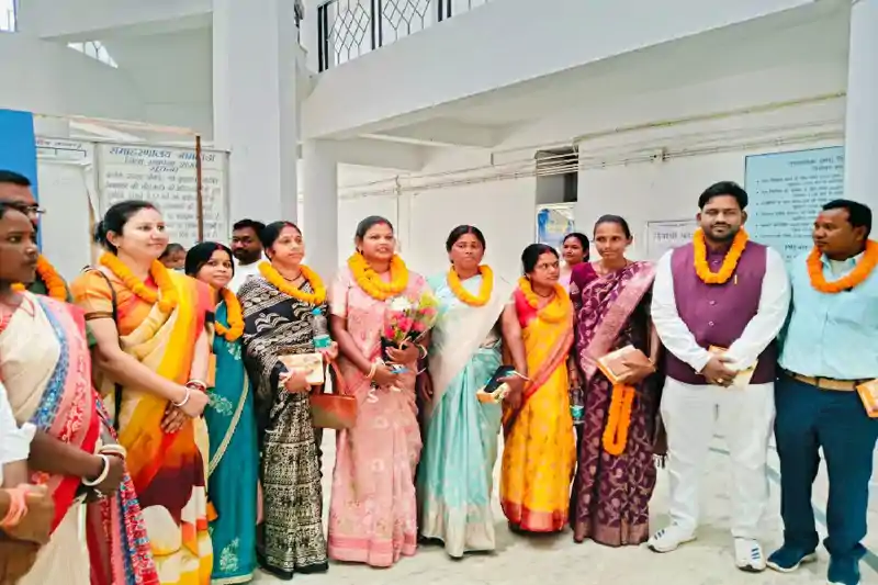 जामताड़ा में जिला परिषद अध्यक्ष चुनाव संपन्न, फिर निर्विरोध चुनी गईं दीपिका बेसरा जामताड़ा में जिला परिषद अध्यक्ष चुनाव संपन्न, फिर निर्विरोध चुनी गईं दीपिका बेसरा