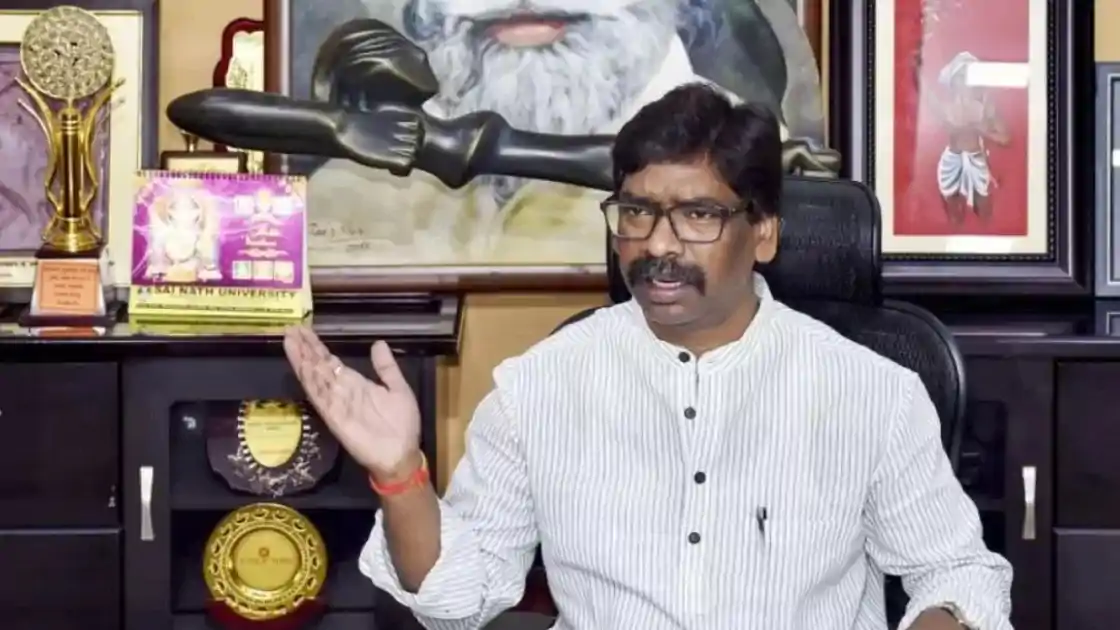 झारखंड में बड़ा प्रशासनिक फेरबदल, 36 IAS अधिकारियों का तबादला, हेमंत सरकार ने किया 147 अधिकारियों का किया ट्रांसफर 