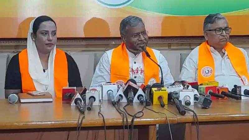 'राहुल गांधी को कान पकड़कर माफी मांगनी चाहिए' बाबूलाल मरांडी बोले-सनातन को बांटने का काम कर रही कांग्रेस, सरना सनातन एक है 'राहुल गांधी को कान पकड़कर माफी मांगनी चाहिए' बाबूलाल मरांडी बोले-सनातन को बांटने का काम कर रही कांग्रेस, सरना सनातन एक है