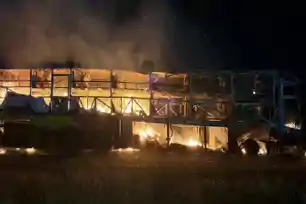 बेंगलुरु जा रही बस में लगी भीषण आ*ग, 15 से ज्यादा यात्रियों की मौ*त, कई घायल