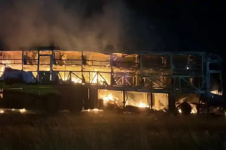 बेंगलुरु जा रही बस में लगी भीषण आ*ग, 15 से ज्यादा यात्रियों की मौ*त, कई घायल