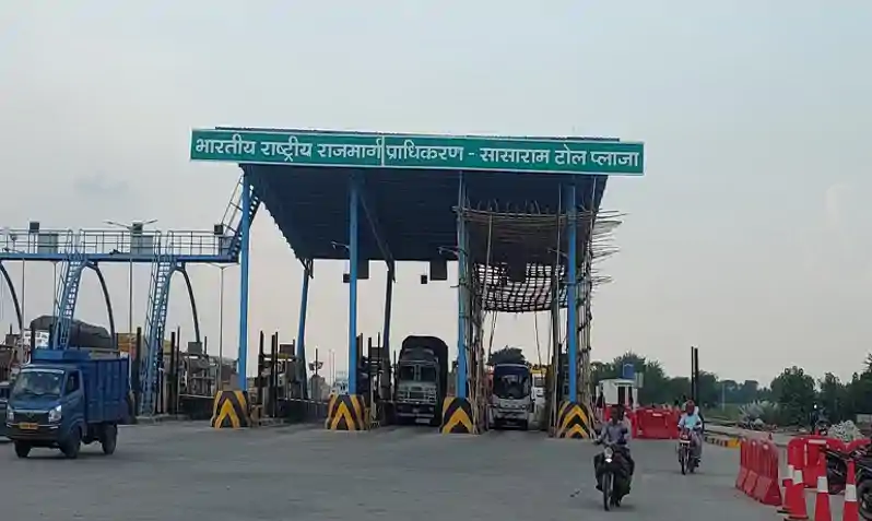 घटिया एक्सप्रेसवे बनाने वाली PNC कंपनी उत्तर प्रदेश में बैन, सवालों के घेरे में निर्माण की गुणवत्ता घटिया एक्सप्रेसवे बनाने वाली PNC कंपनी उत्तर प्रदेश में बैन, सवालों के घेरे में निर्माण की गुणवत्ता
