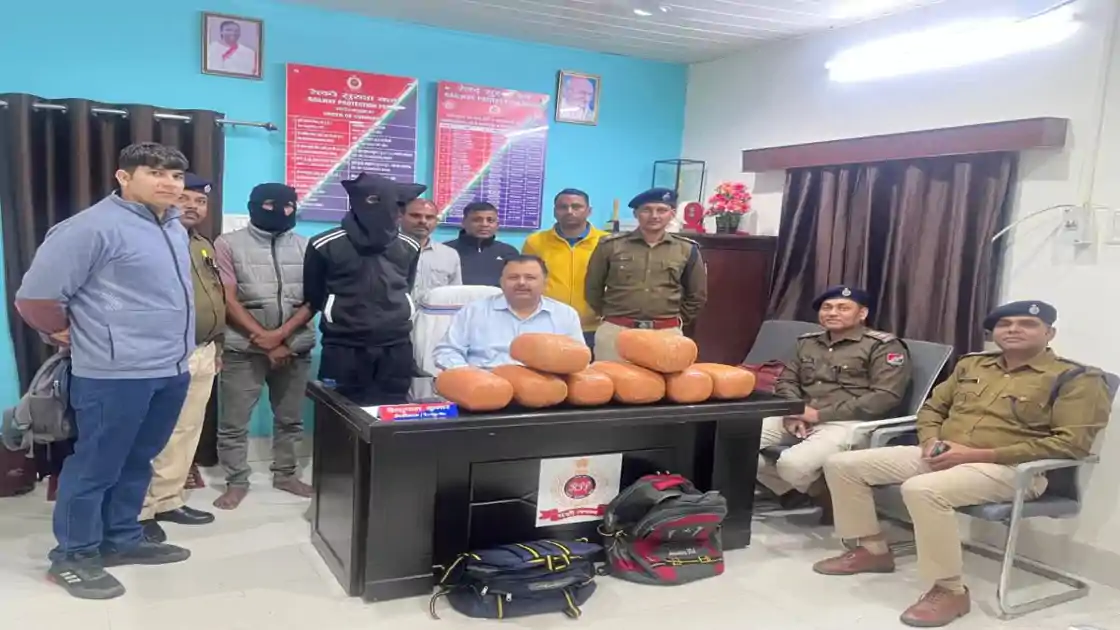 रांची रेल मंडल में RPF का डबल एक्शन! 16 किलो गांजा जब्त, चार नाबालिगों को तस्करी से बचाया