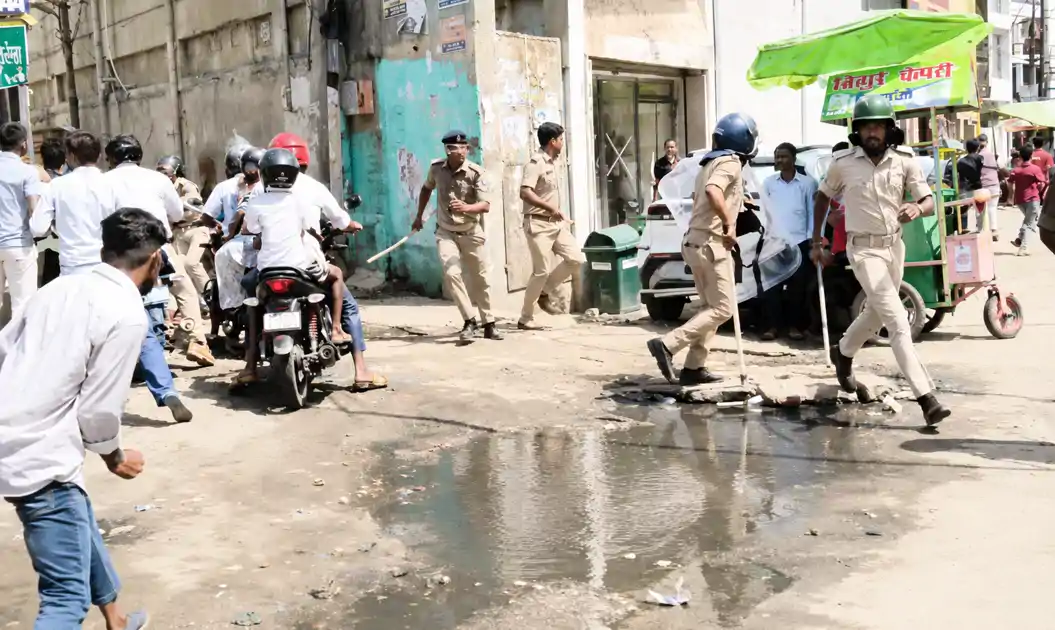 बिहार बंद: पटना के अलावा कई अन्य जिलों में बवाल, कई जगह पुलिस-प्रदर्शनकारियों में झडप