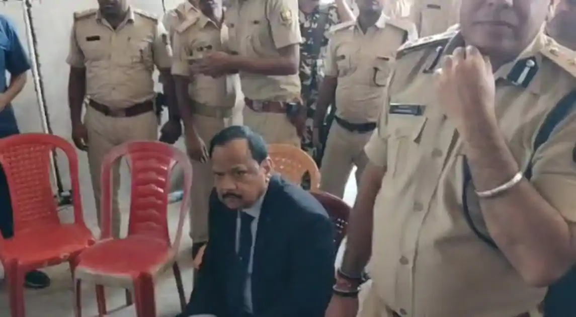 पहले आरा के एसपी और अब रिटायर्ड जज ने की भरत तिवारी के परिजनों से मुलाकात