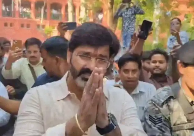 कोर्ट में पवन सिंह का बड़ा बयान– रिश्ता खत्म करने की जिद, वन टाइम सेटलमेंट के लिए तैयार, सुनवाई में गायब रहीं ज्योति सिंह-