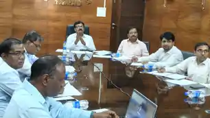 मुख्य निर्वाचन पदाधिकारी ने सभी जिलों के उप निर्वाचन पदाधिकारियों के साथ की समीक्षा बैठक