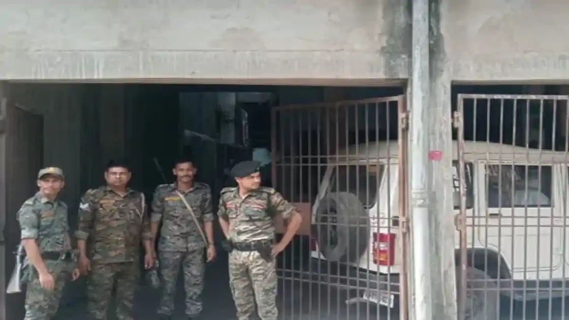  बिहार: गया में पूर्व सांसद रंजीत सिंह के घर पर रेड, ड्रग विभाग और पुलिस छापेमारी से हड़कंप, भारी मात्रा में नकली दवाएं बरामद
