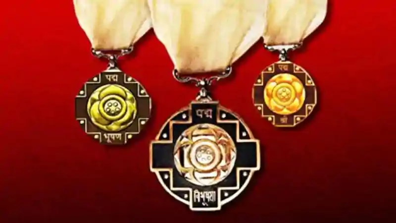 बिहार की इन 3 हस्तियों को मिला पद्मश्री, राष्ट्रपति भवन में द्रौपदी मुर्मू ने किया सम्मानित, बिहार का बढ़ा मान बिहार की इन 3 हस्तियों को मिला पद्मश्री, राष्ट्रपति भवन में द्रौपदी मुर्मू ने किया सम्मानित, बिहार का बढ़ा मान