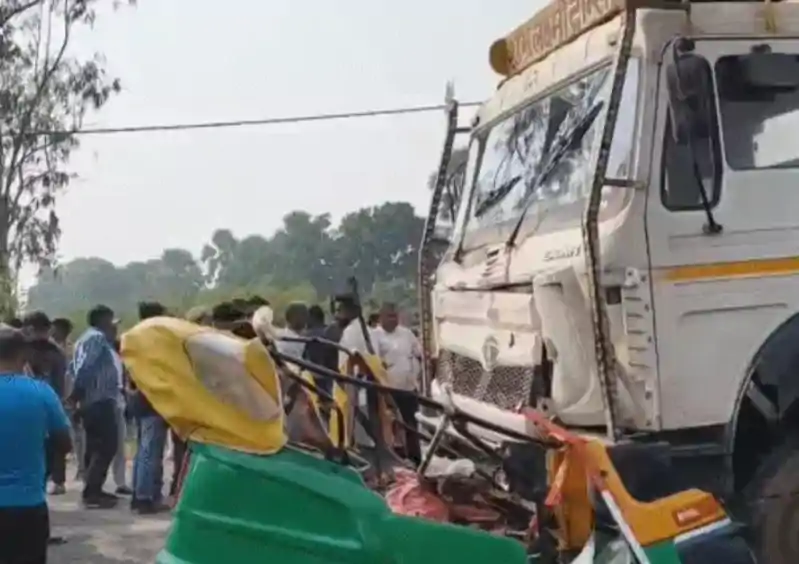 शेखपुरा में ट्रक-ऑटो की टक्कर, 6 की मौत, 7 गंभीर रूप से घायल टक्कर