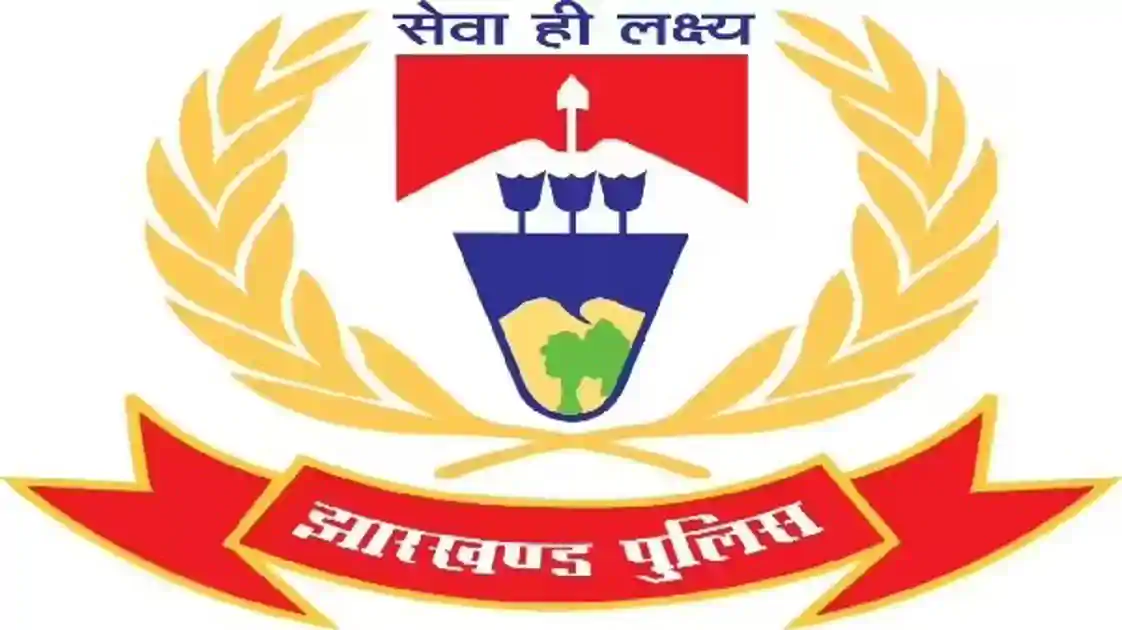 जमशेदपुर पुलिस की बड़ी कार्रवाई, हथियार समेत चार अपराधी गिरफ्तार