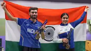 एशियन गेम्स 2026: शूटिंग में आया पहला गोल्ड, भारत को 2 मिनट में गोल्ड-सिल्वर, सुरुचि-कमलजीत की जोड़ी ने रचा इतिहास एशियन गेम्स 2026: शूटिंग में आया पहला गोल्ड, भारत को 2 मिनट में गोल्ड-सिल्वर, सुरुचि-कमलजीत की जोड़ी ने रचा इतिहास
