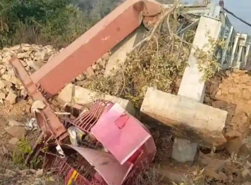 ट्रायल के दौरान 13 करोड़ का रोप-वे गिरा: रोहतास में न्यू ईयर पर चालू करने की थी तैयारी Ropway