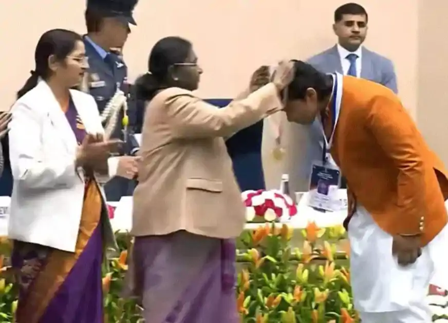 बिहार के क्रिकेट स्टार वैभव सूर्यवंशी को मिला राष्ट्रीय बाल पुरस्कार, राष्ट्रपति मुर्मू ने किया सम्मानित, PM से करेंगे मुलाकात