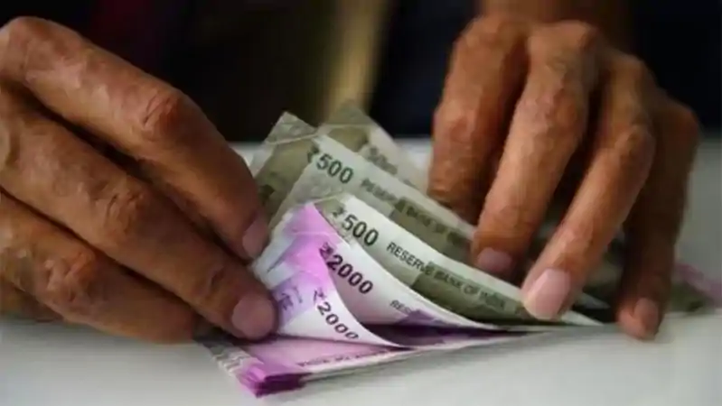 राजस्व नहीं वसूल पा रही सरकार, 4844 करोड़ 46 लाख रुपए बकाया, CAG रिपोर्ट में खुलासा Nitish Kumar