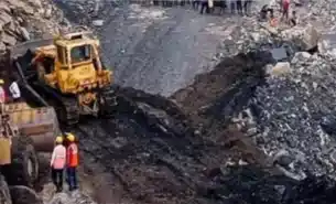 जामताड़ा में बंद कोयला खदान धंसी, अवैध खनन के दौरान आठ लोग मलबे में फंसे