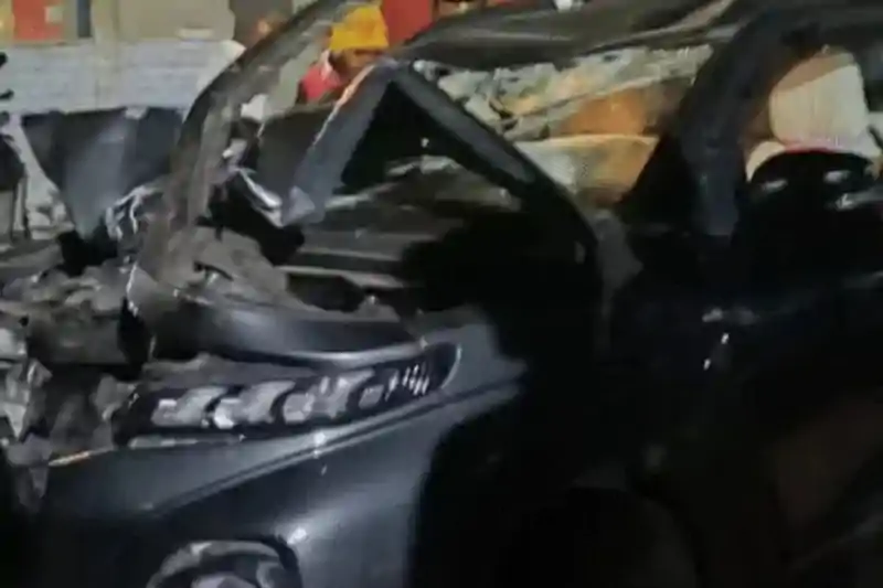 रामगढ़ में भीषण सड़क हादसा, कार-बाइक टक्कर में 22 वर्षीय युवक की मौ*त रामगढ़ में भीषण सड़क हादसा, कार-बाइक टक्कर में 22 वर्षीय युवक की मौ*त