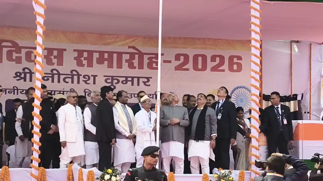 पुनपुन के मरांची महादलित टोले के झंडातोलन कार्यक्रम में पहुंचे नीतीश कुमार, सिद्धेश्वर मांझी ने फहराया तिरंगा