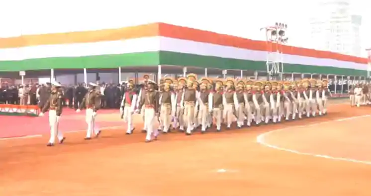 77वां गणतंत्र दिवस, राज्यपाल आरिफ मोहम्मद ने झंडा फहराया, सीएम नीतीश भी मौजूद