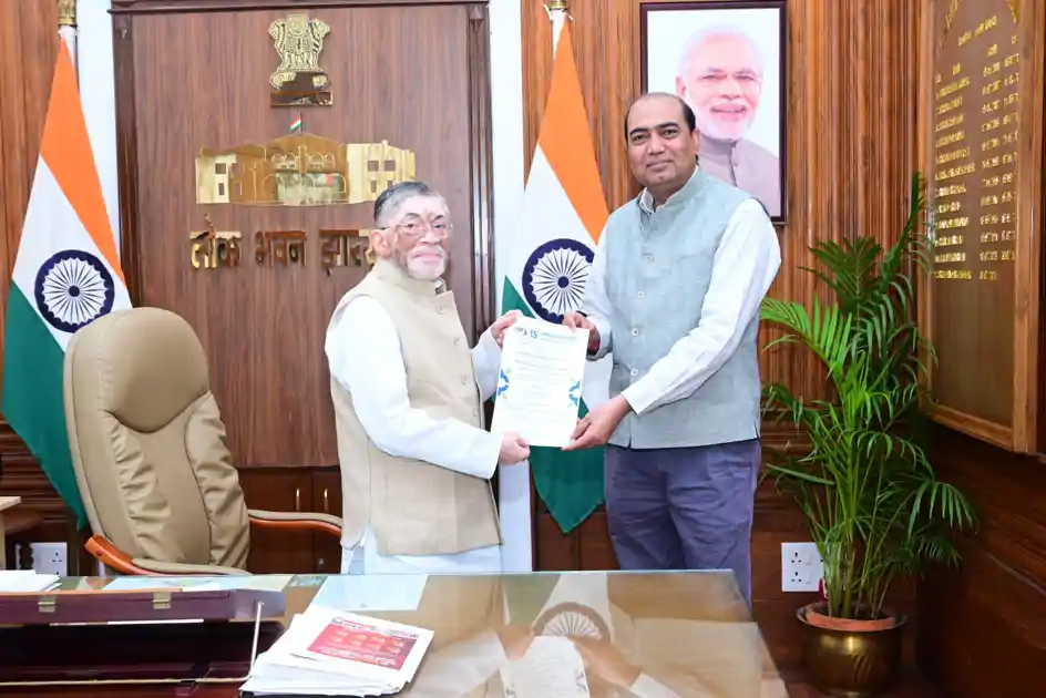 राज्यपाल से मिले IIM रांची के निदेशक, दीक्षांत समारोह के लिए दिया न्योता