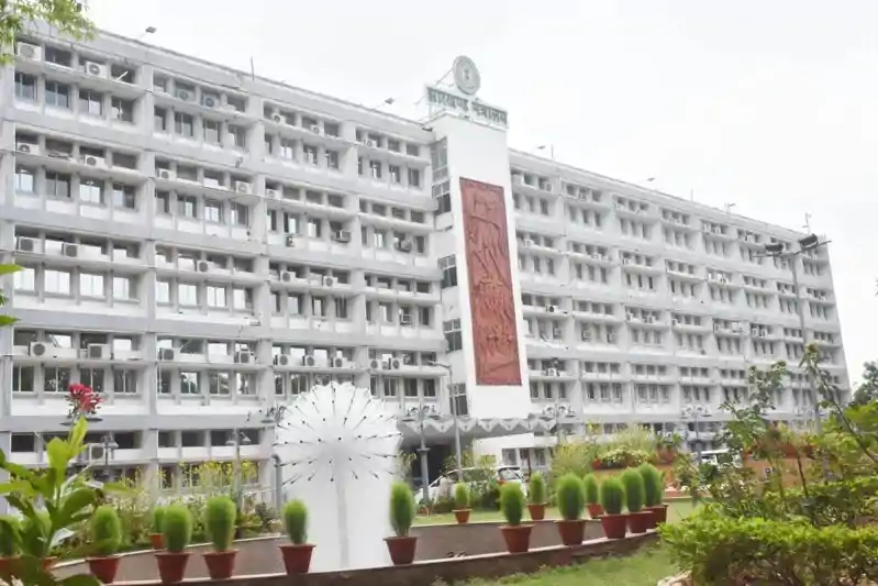 वित्तीय वर्ष के आखिरी दिनों में खर्च की रफ्तार सुस्त, 25 हजार करोड़ तक बजट सरेंडर की आशंका वित्तीय वर्ष के आखिरी दिनों में खर्च की रफ्तार सुस्त, 25 हजार करोड़ तक बजट सरेंडर की आशंका