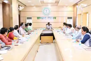 झारखंड में शिक्षा सुधार पर सरकार का फोकस! हर पंचायत तक पहुंचेगी क्वालिटी एजुकेशन, 5 हजार सीएम स्कूल ऑफ एक्सीलेंस की तैयारी