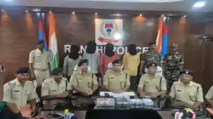 रांची में राहगीरों से लूट और चेन स्नैचिंग करने वाले गिरोह का पर्दाफाश, चार अपराधी गिरफ्तार