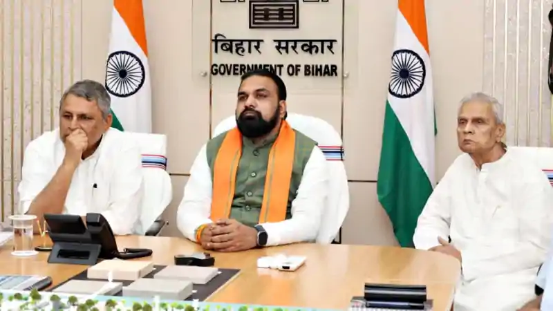 विदेश यात्रा पर रोक, अब अफसर-मंत्री करेंगे 'बिहार दर्शन' 2 दिन पर्यटन स्थलों की सैर, CM सम्राट का आदेश  