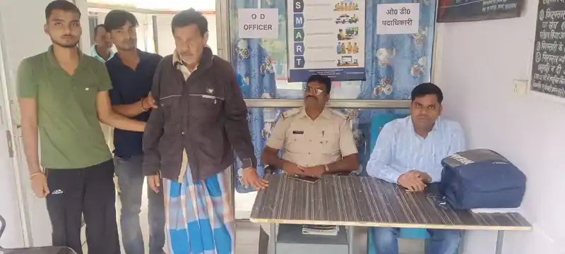 नदी में बह रहे युवक की हुई पहचान, दो दिन से था लापता, ग्रामीणों की खूब हो रही सराहना नदी में बह रहे युवक की हुई पहचान, दो दिन से था लापता, ग्रामीणों की खूब हो रही सराहना
