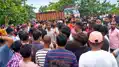 हादसे में युवक की मौके पर ही मौत, आक्रोशित लोगों ने किया सड़क जाम 