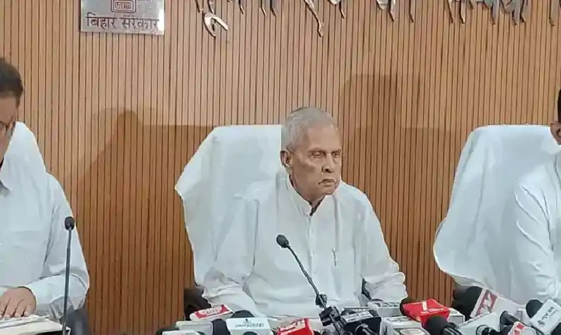 17 लाख से अधिक गिरफ्तारियां, 5 करोड़ लीटर शराब जब्त, 10 साल में उत्पाद विभाग की रिकॉर्ड कार्रवाई 17 लाख से अधिक गिरफ्तारियां, 5 करोड़ लीटर शराब जब्त, 10 साल में उत्पाद विभाग की रिकॉर्ड कार्रवाई