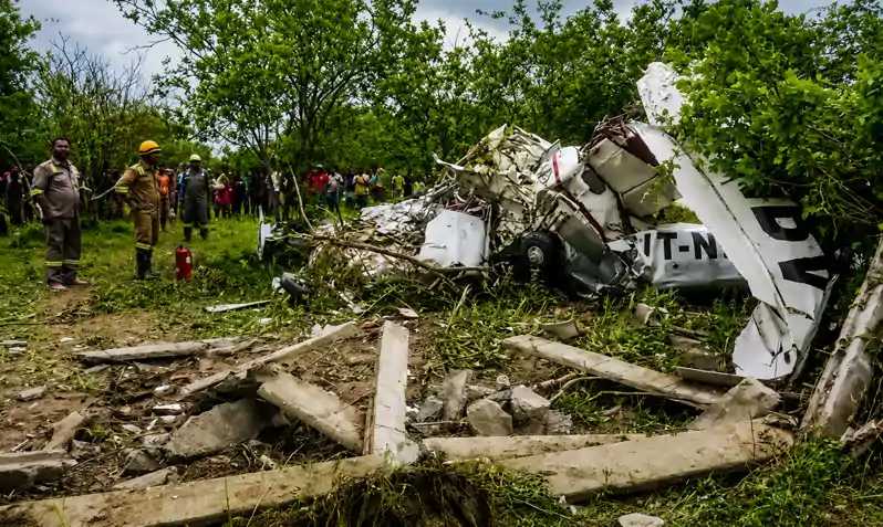 उत्तर प्रदेश: कानपुर में क्रैश हुआ ट्रेनिंग विमान, दो ट्रेनी पायलटों की मौत की खबर उत्तर प्रदेश: कानपुर में क्रैश हुआ ट्रेनिंग विमान, दो ट्रेनी पायलटों की मौत की खबर