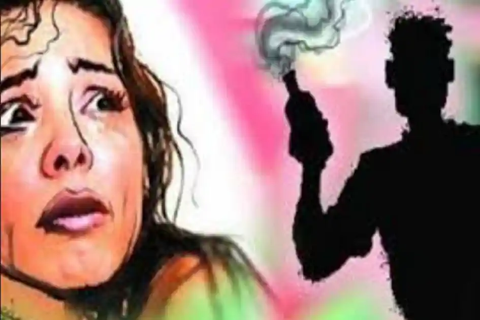 मोतिहारी: एकतरफा प्यार में हैवान बना आशिक, लाइट बंद कर प्रेमिका के चेहरे पर फेंका तेजाब 