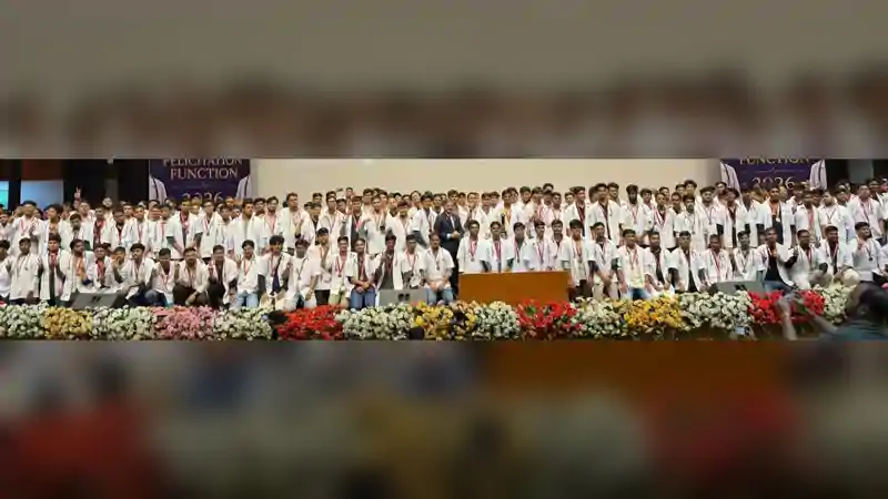 GOAL के सम्मान मंच पर चमके भावी डॉक्टर, पद्मश्री डॉ आरएन सिंह ने किया सम्मानित, 400 से अधिक नवचयनित मेडिको को मिला मेडल