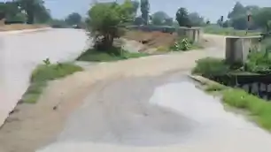 पलामू का यह पुल बना 'डेथ पॉइंट'! जान जोखिम में डालकर गुजर रहे लोग