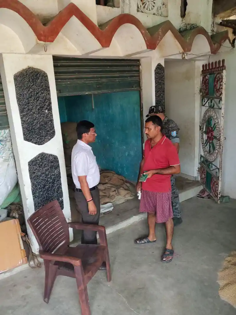 पीडीएस दुकानों और राज्य खाद्य निगम का निरीक्षण, मौके पर पहुंचे डीएसओ