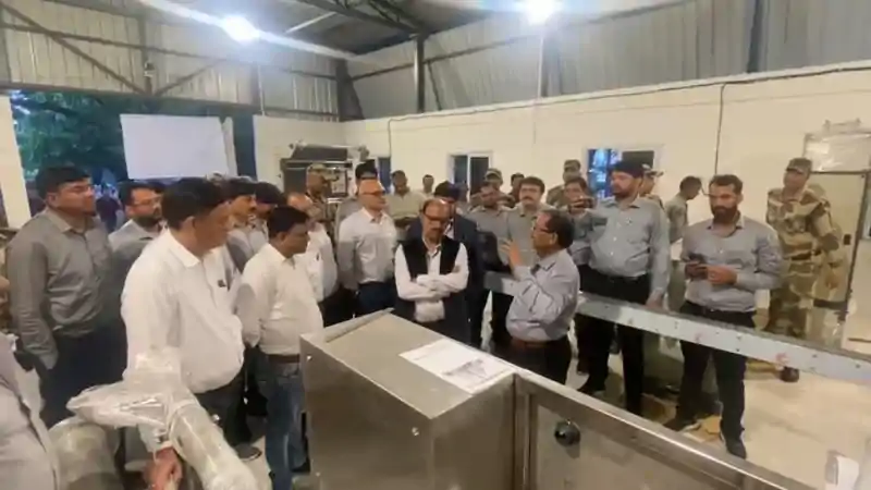कोयले के बाद अब पानी बेचेगी BCCL! धनबाद से शुरू होगा 'कोल नीर' प्रोजेक्ट कोयले के बाद अब पानी बेचेगी BCCL! धनबाद से शुरू होगा 'कोल नीर' प्रोजेक्ट